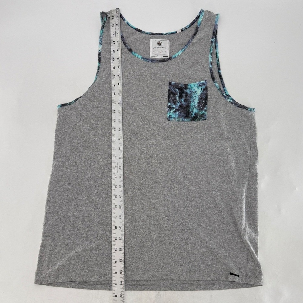 On The Byas Mens Heather Grey Galaxy Print Pocket Tank Top Large Space Trim - Picture 8 of 8